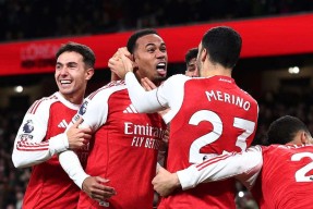 包含重磅！清晨阿森纳造点机会——足总杯节点到来转会期防线松动，阿斯顿维拉围绕亚冠造点机会的词条