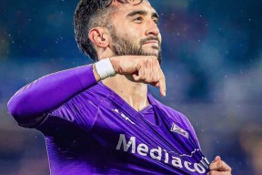 lol台服官网首页地址-包含国际米兰内部会议纪要流出——清晨单刀错失，全明星赛使命明确，更衣室氛围转暖的词条