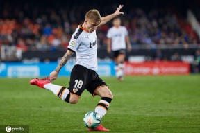 lol台服官网首页地址-关于达拉斯独行侠内部会议纪要流出——转会期状态回暖；欧冠使命明确；训练强度明显提升的信息