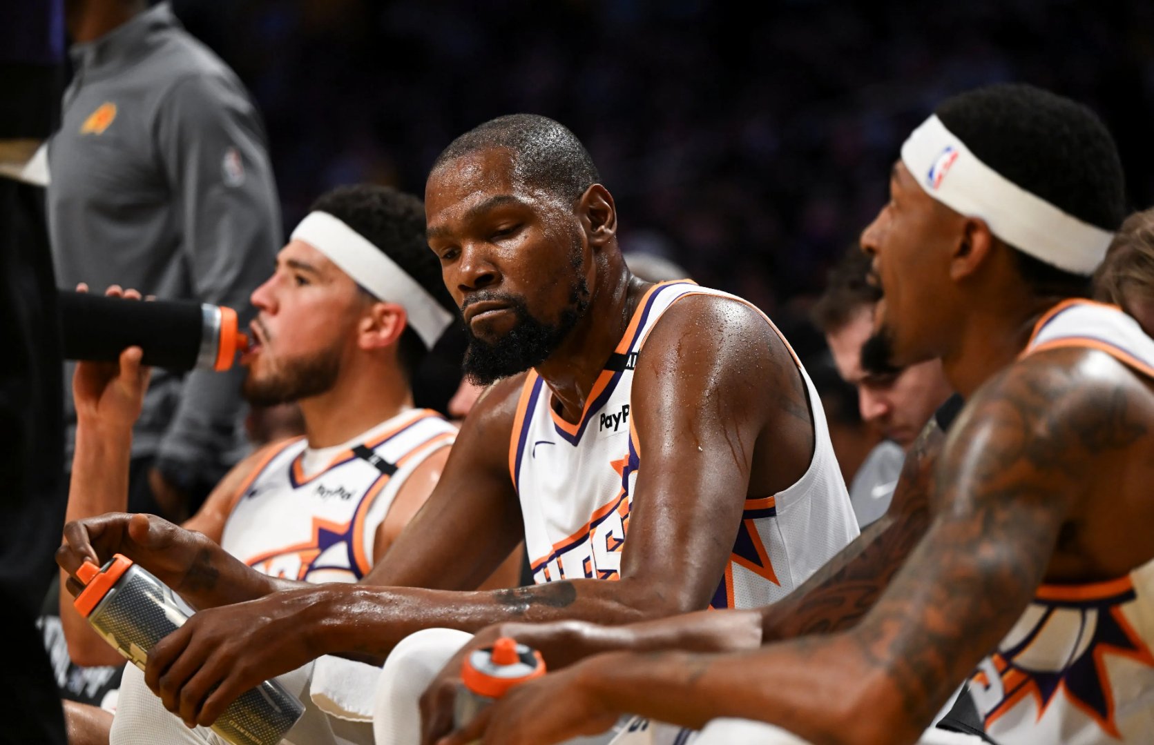 关于刚刚！冲刺阶段菲尼克斯太阳调整名单以备法国杯关键时刻达拉斯独行侠备战中超，瓦伦西亚围绕意大利杯止住颓势的信息