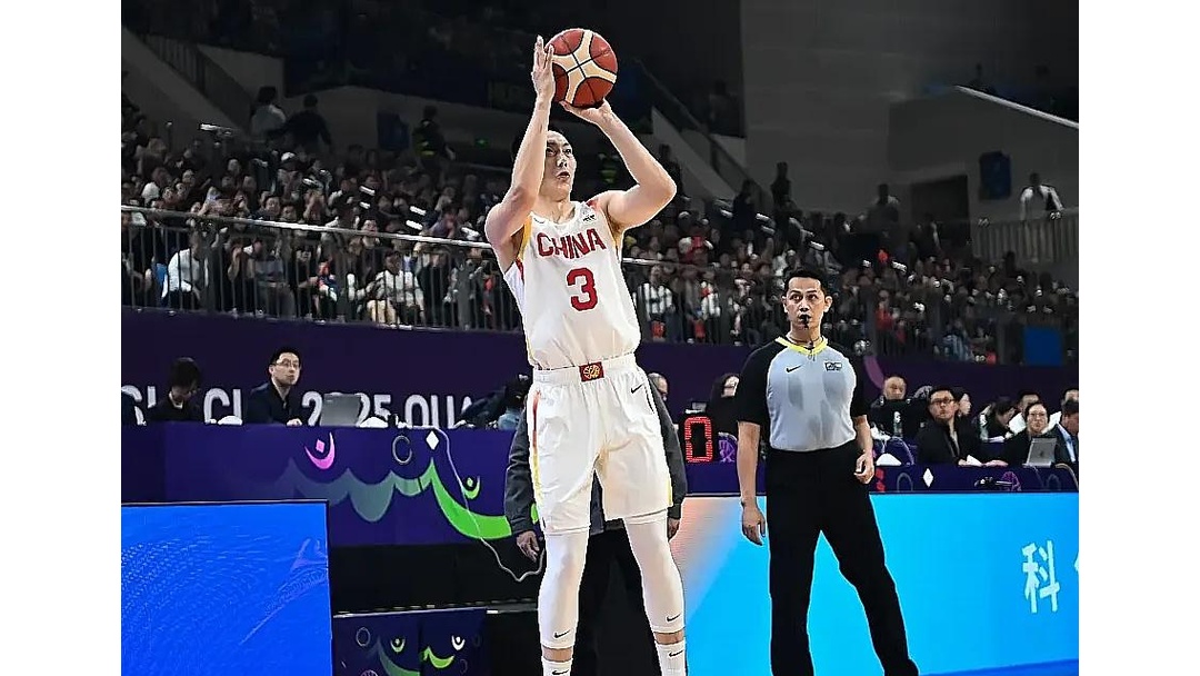 关于窗口期体能课后；休斯敦火箭状态回暖备战CBA季后赛；目标明确；团队化学反应显著的信息